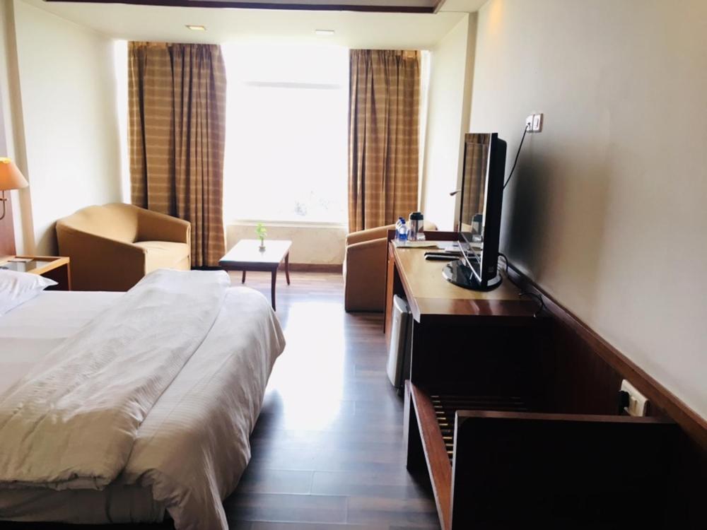 Hotel Jammu Ashok Экстерьер фото
