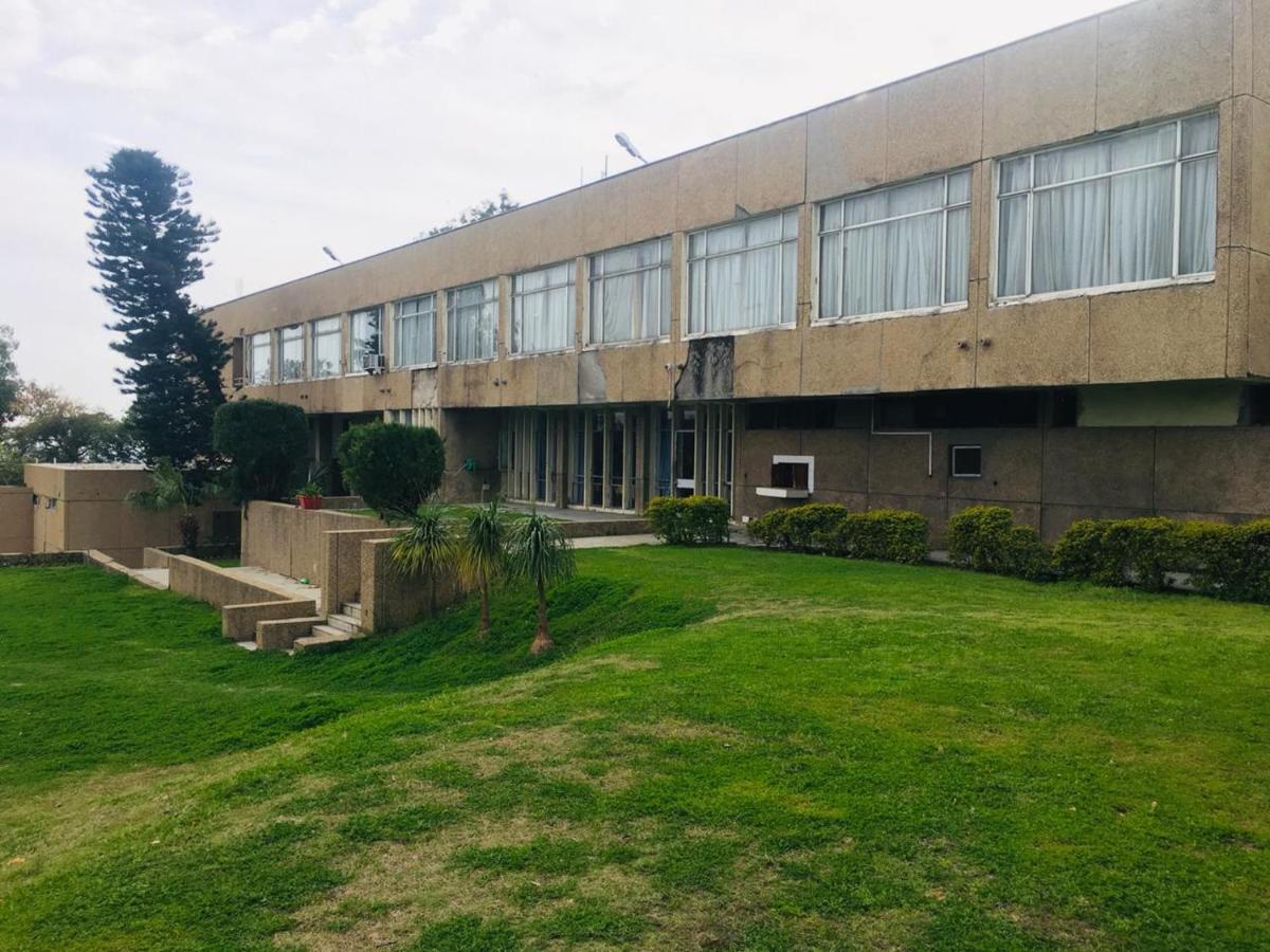 Hotel Jammu Ashok Экстерьер фото